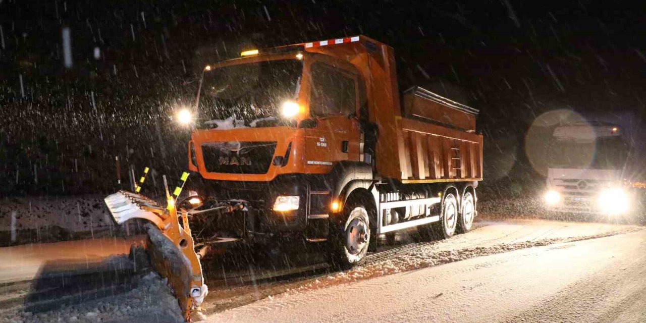Erzincan’ın yüksek kesimlerinde kar yağışı etkili oldu
