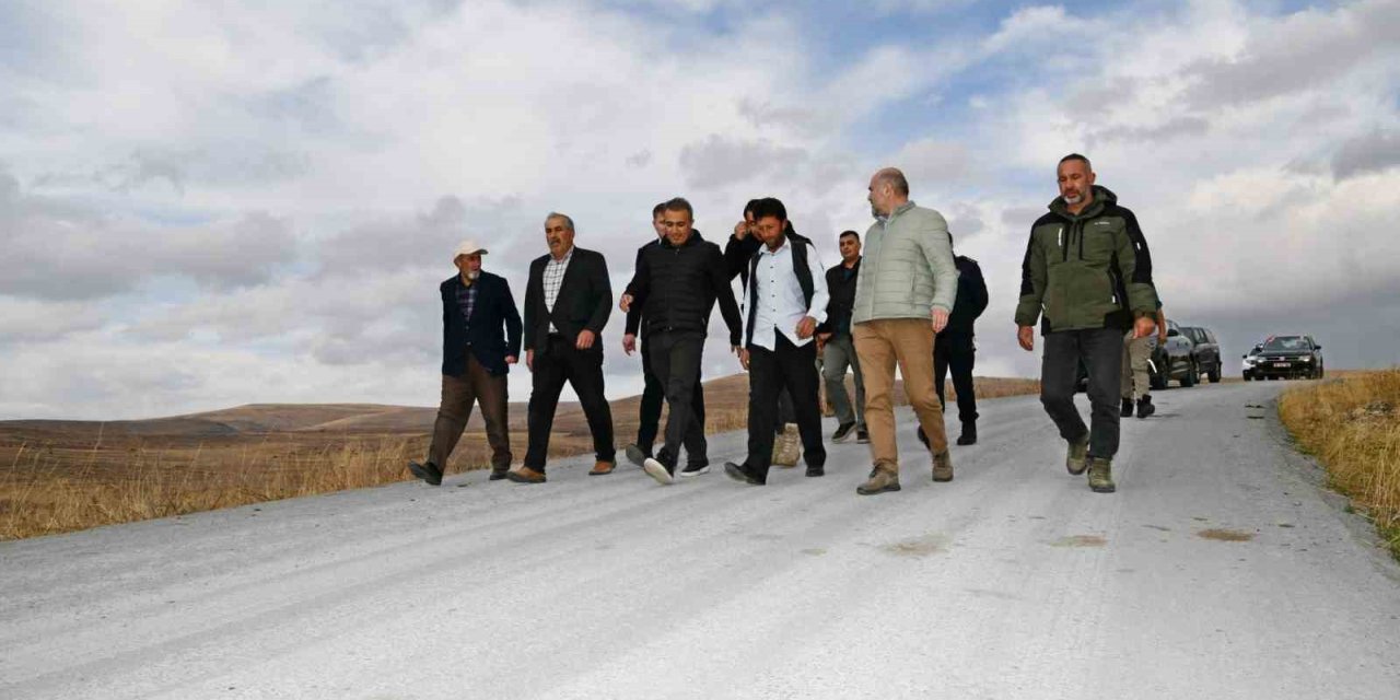 Vali Çiçek, köy yollarını denetledi