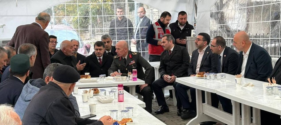 Milletvekili Adem Çalkın, Şehit Cem Dolapci’nin taziyesine katıldı