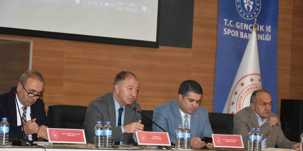 Çakmur: Başarılarımızı takım ruhu ile elde ediyoruz