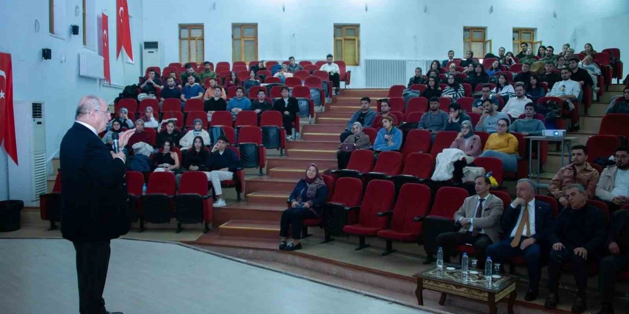 Prof. Dr. Polat, EBYÜ Tıp Fakültesinde ‘Bir Başarı Öyküsü’nü anlattı