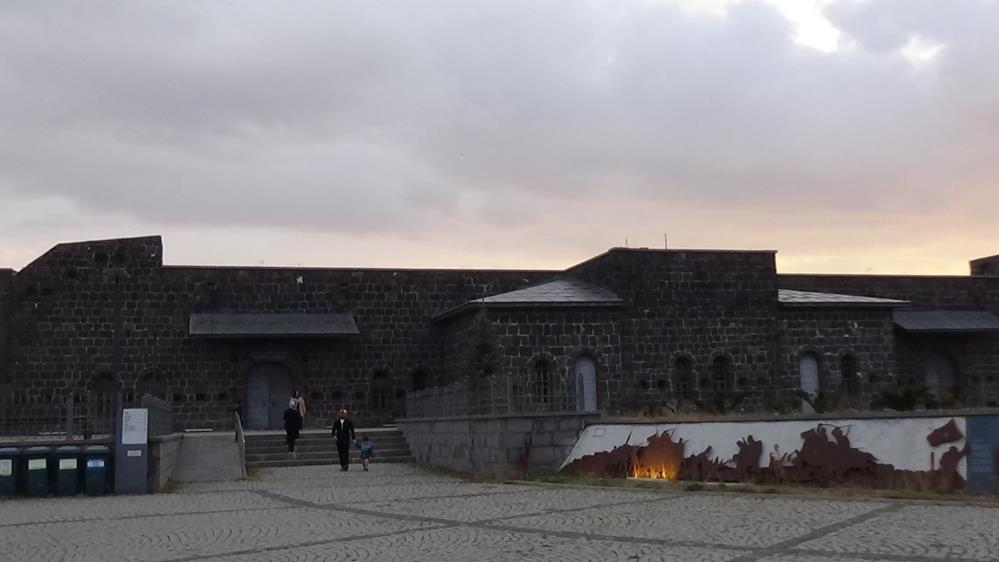Kars’ta tarihe yolculuk: Kafkas Cephesi Harp Tarihi Müzesi’ne yoğun ilgi