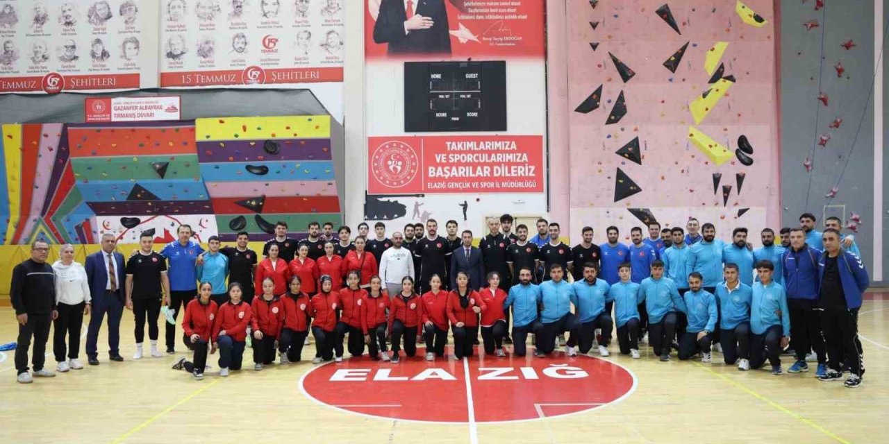Elazığ hentbolu Türkiye gündeminde: 14 sporcudan ulusal başarı