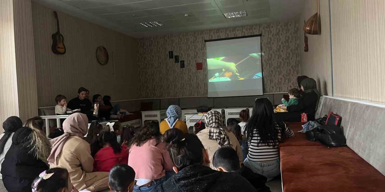 Patnos gençlik merkezinde sinema etkinliği ilgi gördü