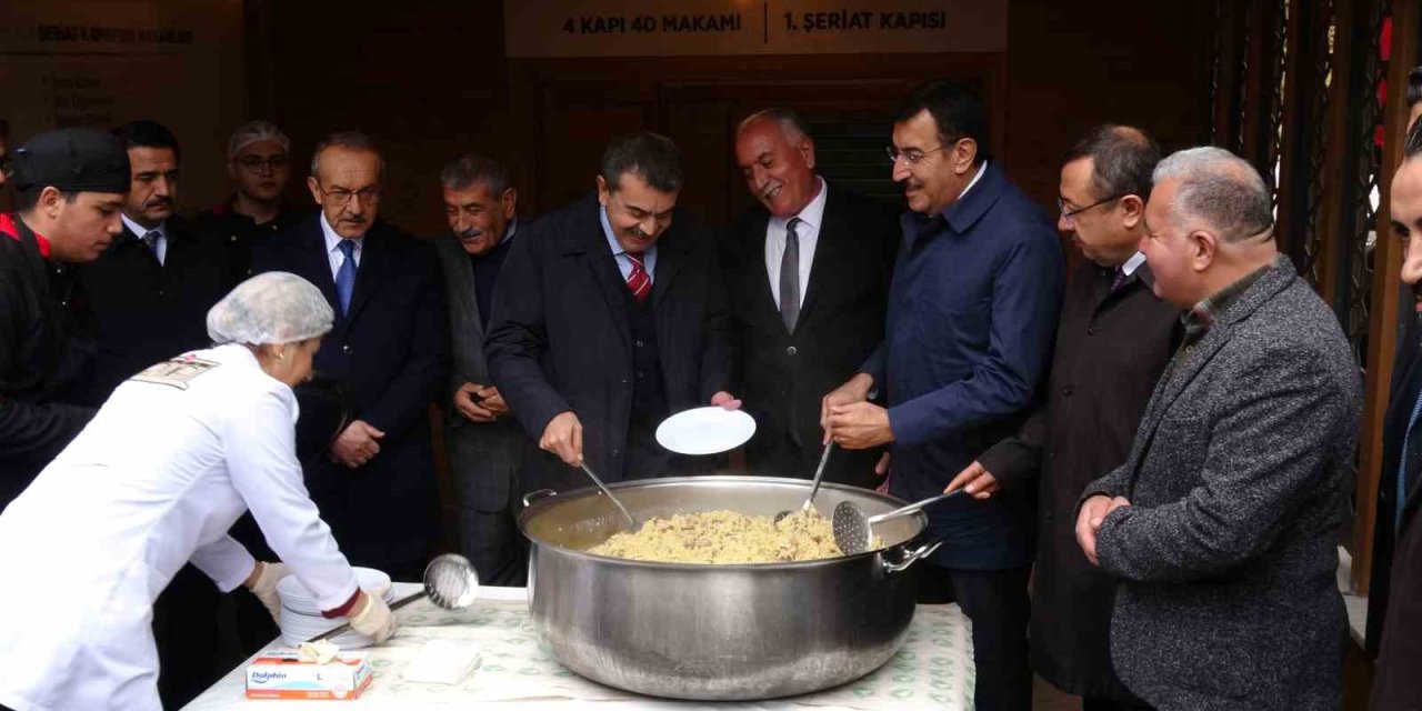 Bakan Tekin: "OHAL’in kaldırılması ve inanç özgürlüğü alanında atılan adımlar Türkiye’nin demokratikleşmesine önemli katkılar sağladı"