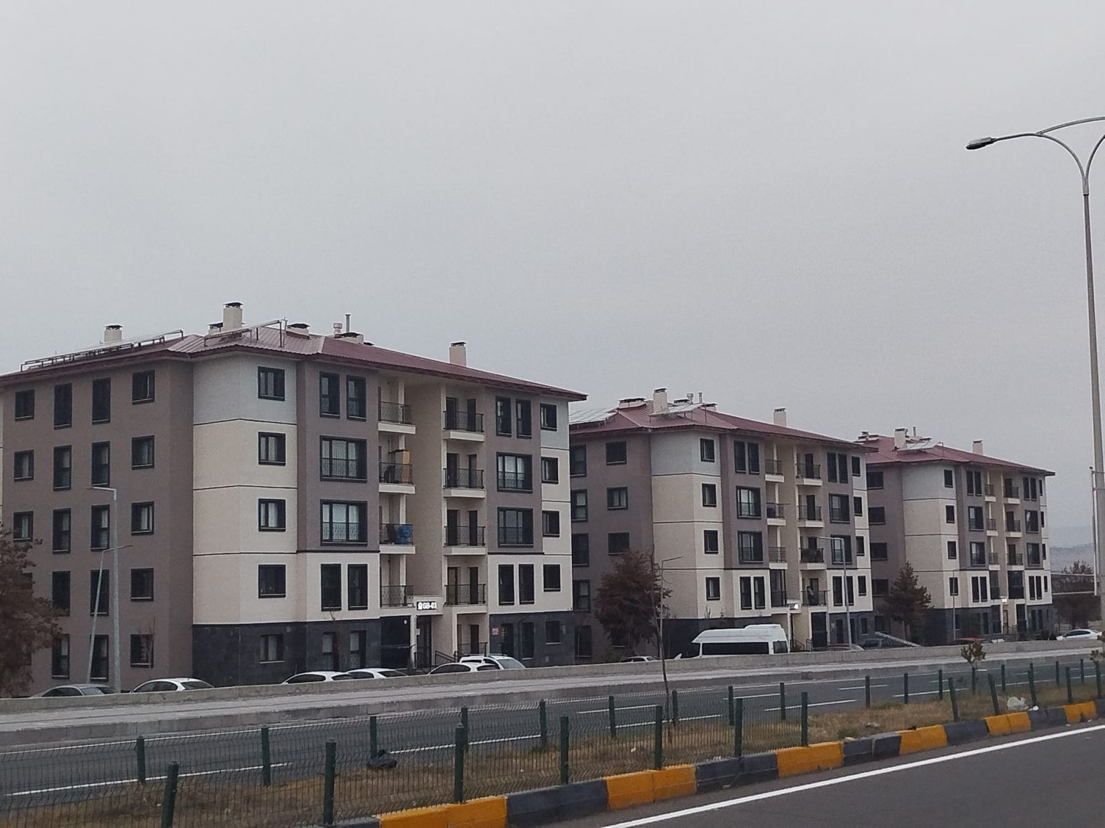 Kars’ta TOKİ konutlarında “kiralık” tepkisi büyüyor