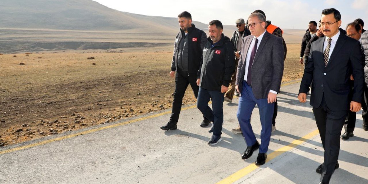 Geçit köyü beton yola kavuştu