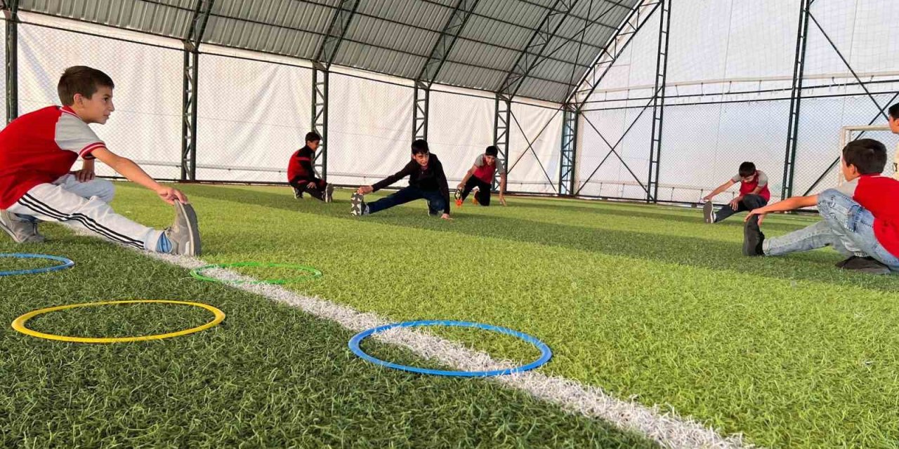 Varto’da futbol kursu sürüyor