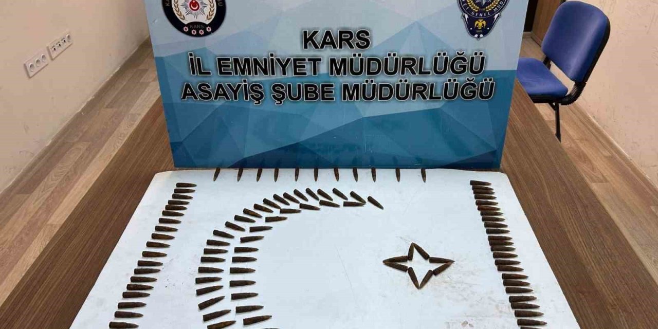 Kars’ta çok sayıda silah ve mühimmat ele geçirildi