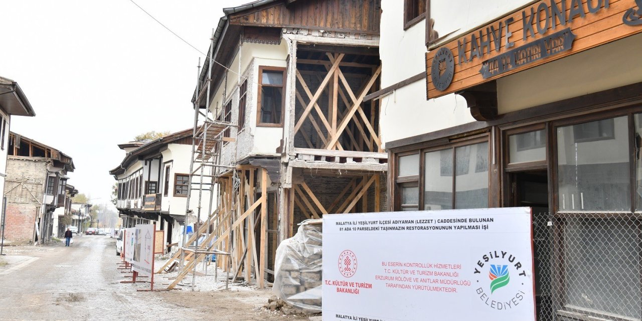 Başkan Geçit, "Kadim Çırmıhtı, Köy Evleri ve restorasyon projeleriyle ayağa kalkıyor"