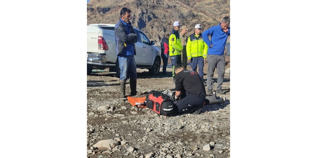 El freni açılan pikap baraja düştü: Kadın mühendis hayatını kaybetti