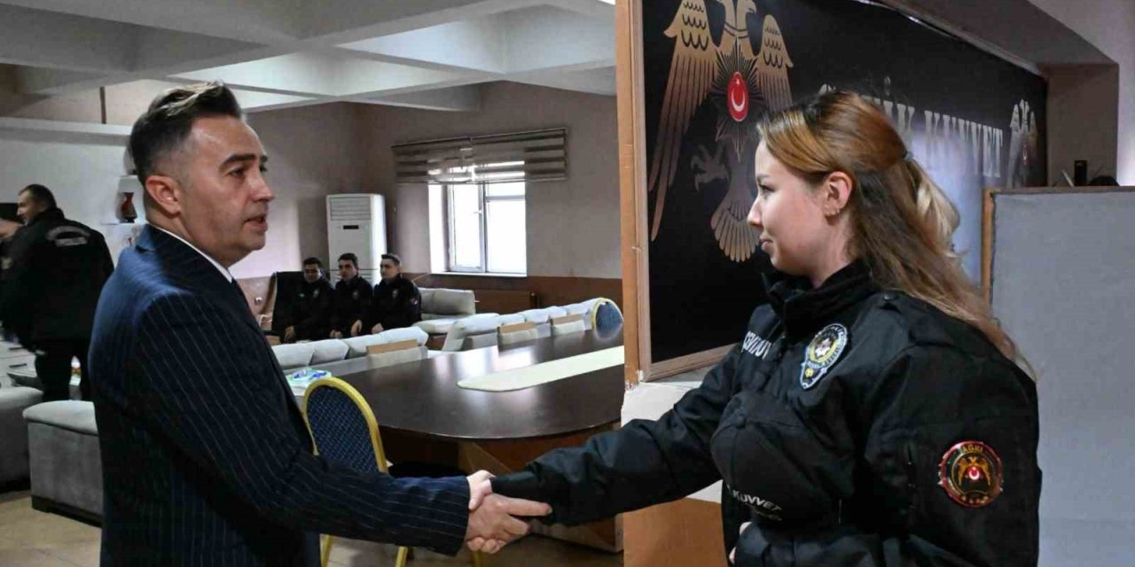 Ağrı Emniyet Müdürü Önder’den çevik kuvvete başarı belgesi