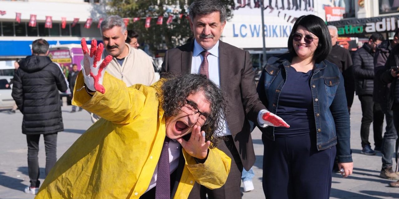 Erzincan’da el izleriyle yükselen "Şiddete Hayır" çağrısı