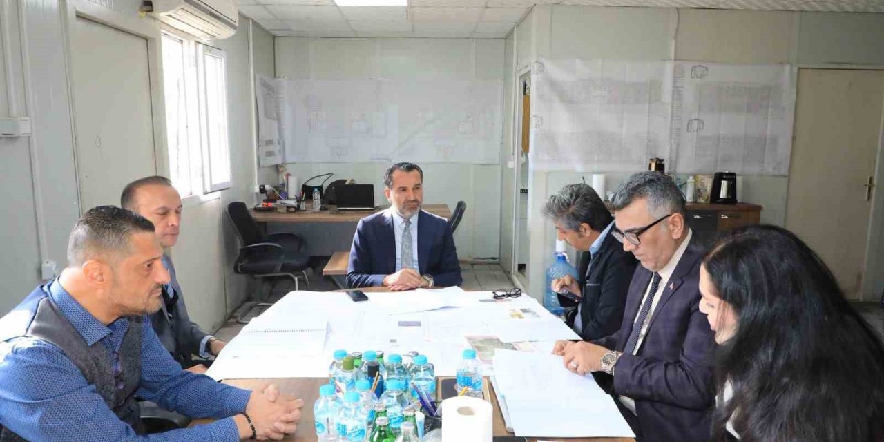 Başkan Şerifoğulları, tarihi öğretmenevinde çalışmaları inceledi