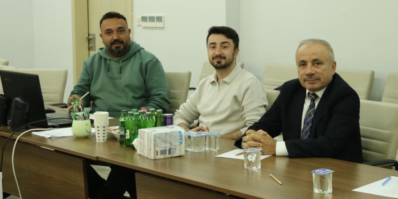 Gazetecilik ile halkla ilişkiler ve tanım bölümleri akreditasyon sürecinde