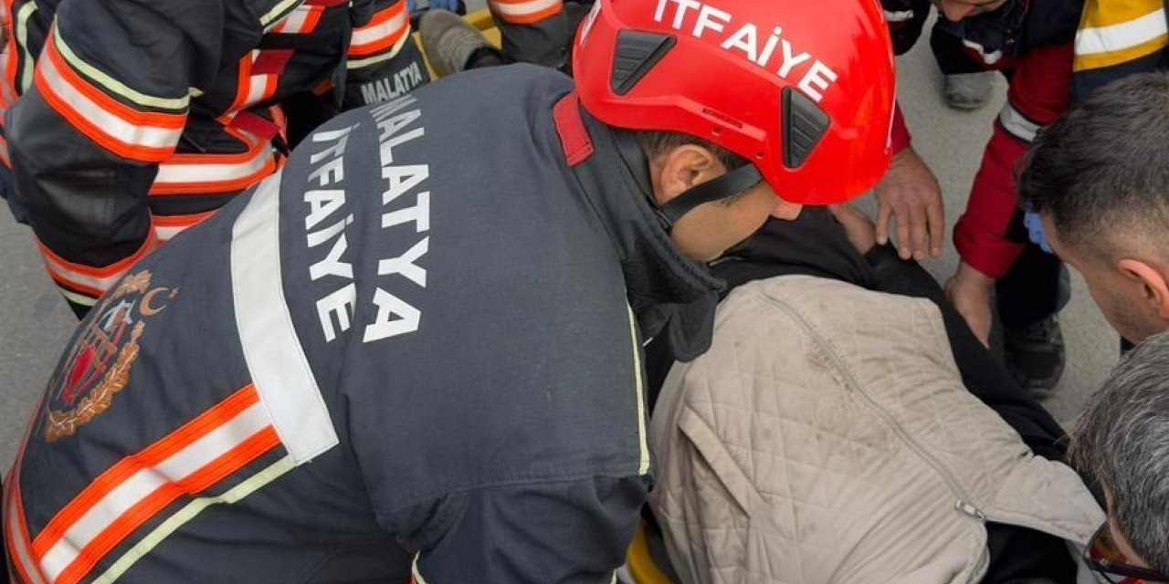 Malatya’da kamyonet ile kamyon çarpıştı: 1 yaralı