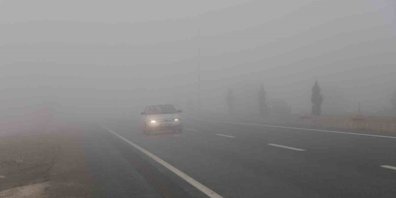 Elazığ’da sis etkili oldu