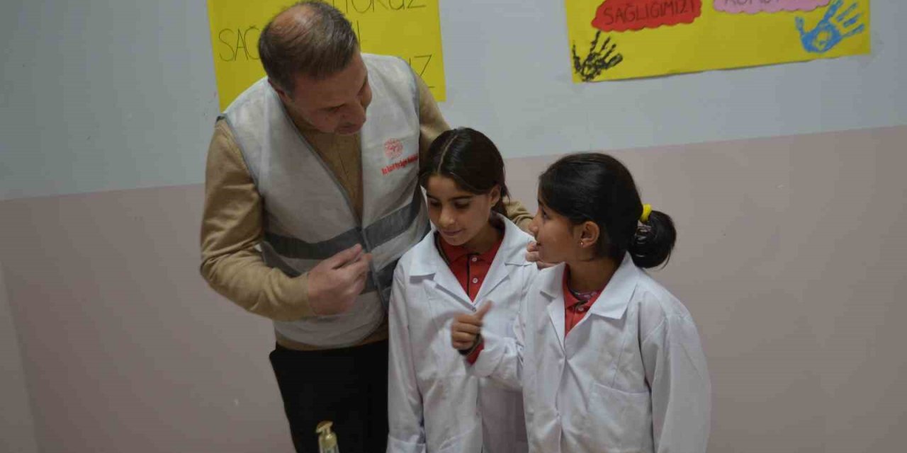 Bulanık’ta ‘Sağlıklı Çocuk, Sağlıklı Gelecek’ projesiyle öğrenciler bilgilendirildi