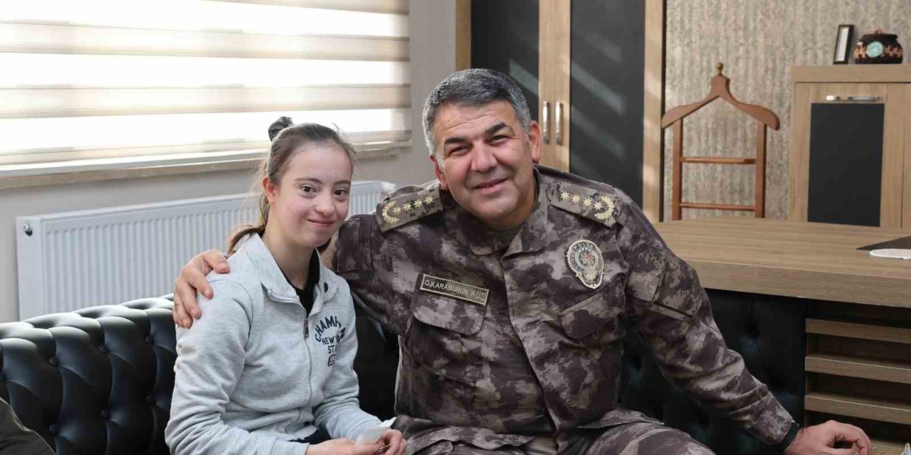 Emniyet müdürü Karaburun, okul önlerindeki uygulamaları denetledi