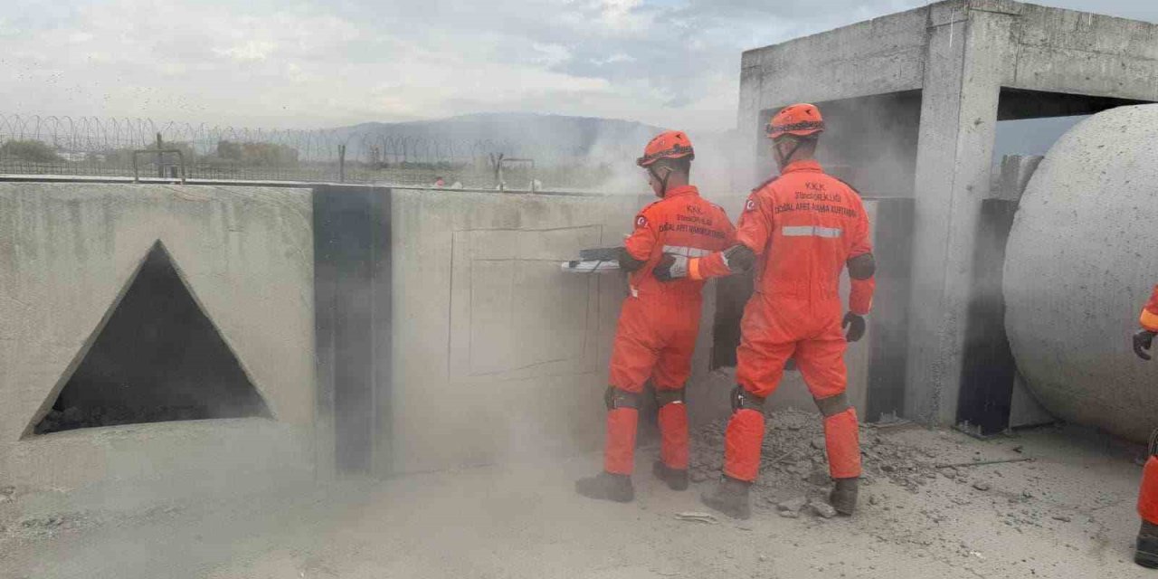 3’üncü Ordu Komutanlığı personeline arama ve kurtarma eğitimi verildi
