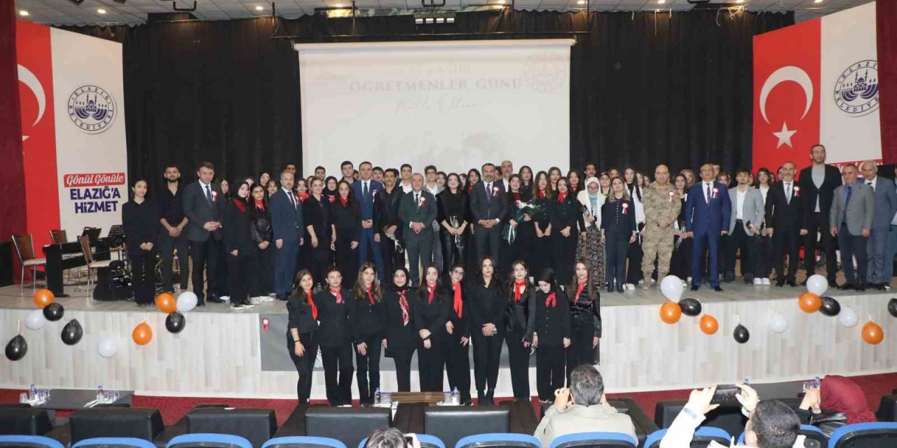 Elazığ’da Öğretmenler Günü kutlandı