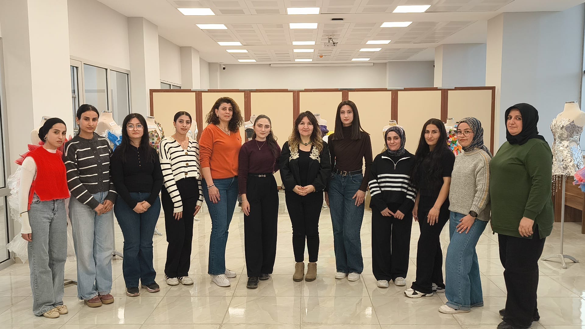 Geri dönüşüm malzemelerinden yapılan modeller ilgi gördü