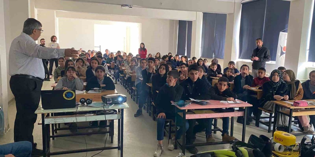 Bitlis, Van ve Muş illerindeki öğrenciler "Mavi Bilim’le" buluştu