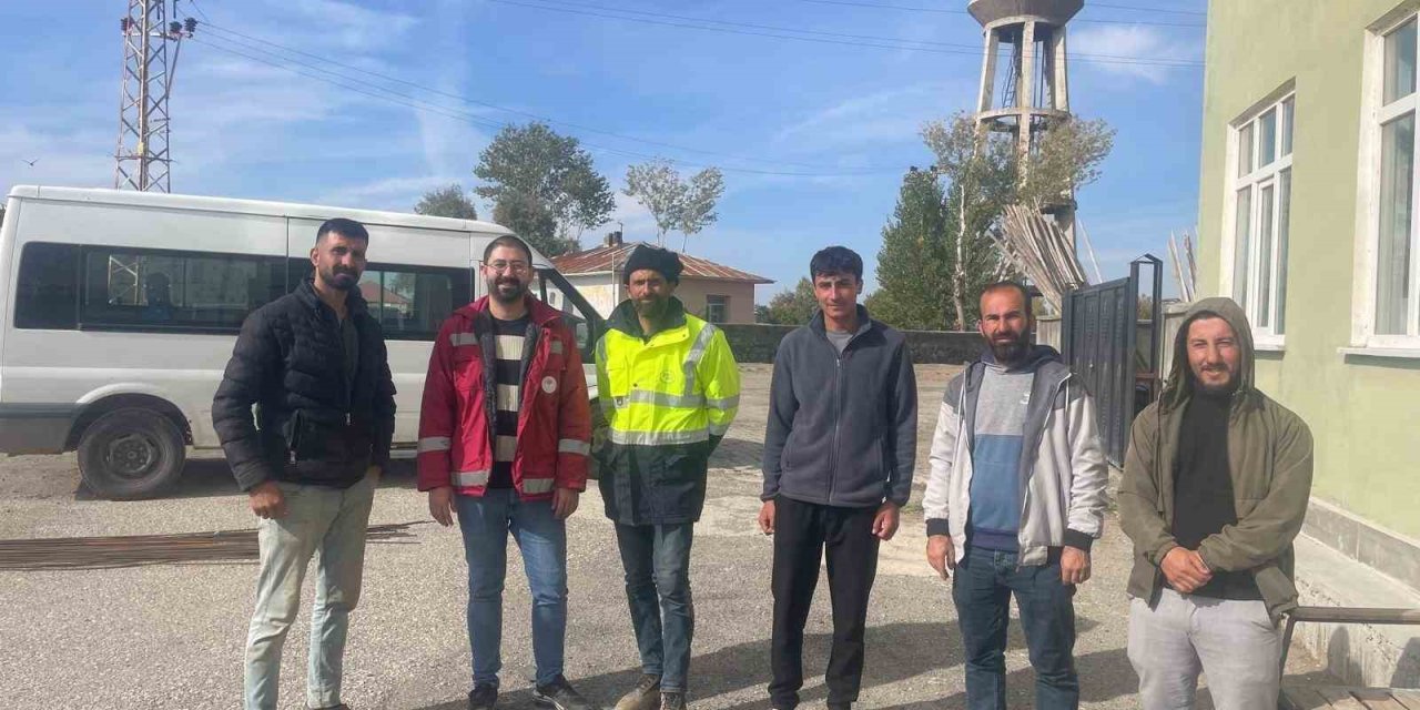 Muradiye’de buzağı ölümlerini azaltmaya yönelik eğitim seferberliği