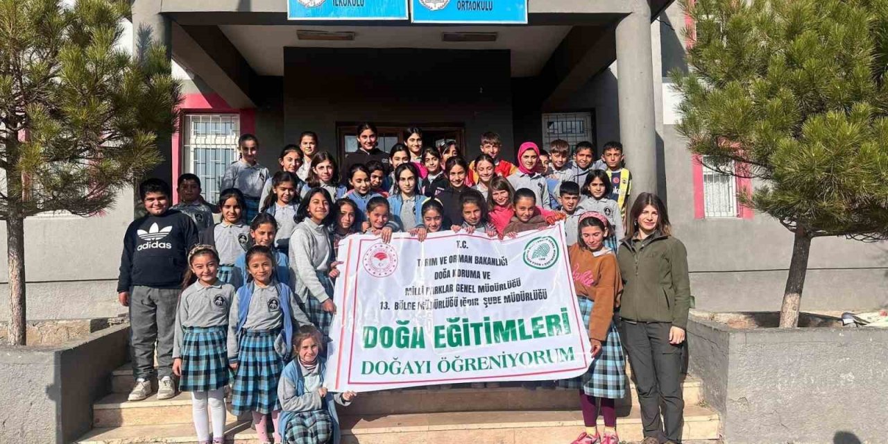 Iğdır’da öğrencilere bioçeşitlilik ve biyokaçakçılık eğitimi