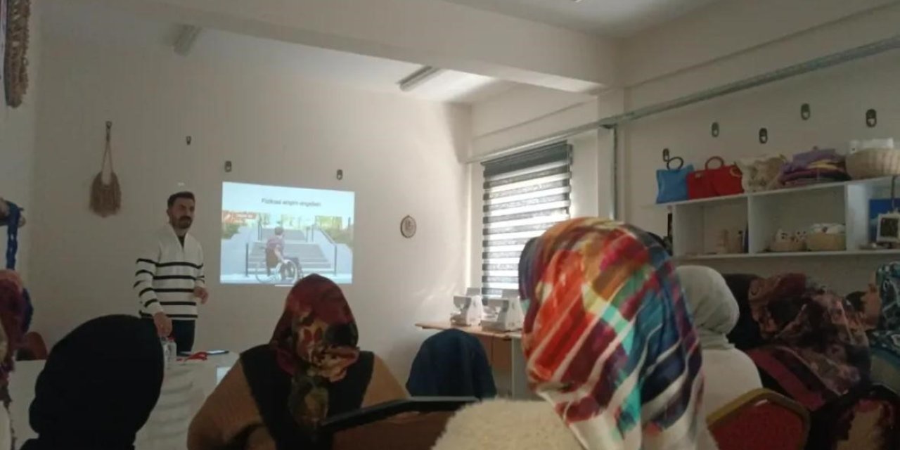 Engelli bireylere yönelik farkındalık semineri düzenlendi
