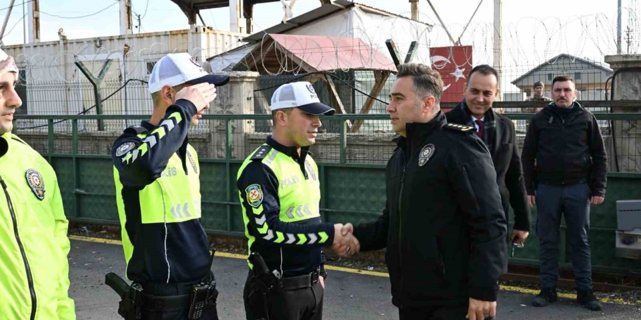 Ağrı Emniyet Müdürü Önder, trafik denetimlerini inceledi