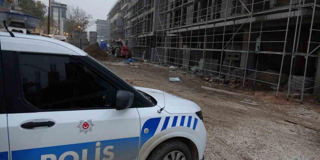 Spiral makinesiyle elini kesen işçi yaralandı