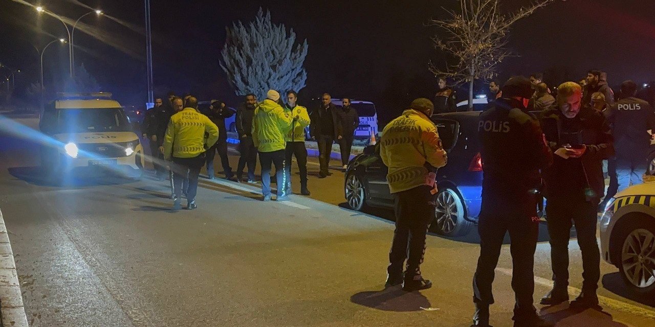 Polisten kaçan alkollü sürücü 3 araca çarptı