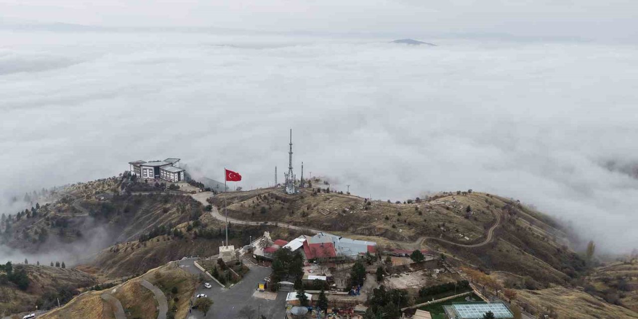Elazığ sis denizinde kayboldu, ortaya kartpostallık görüntüler çıktı