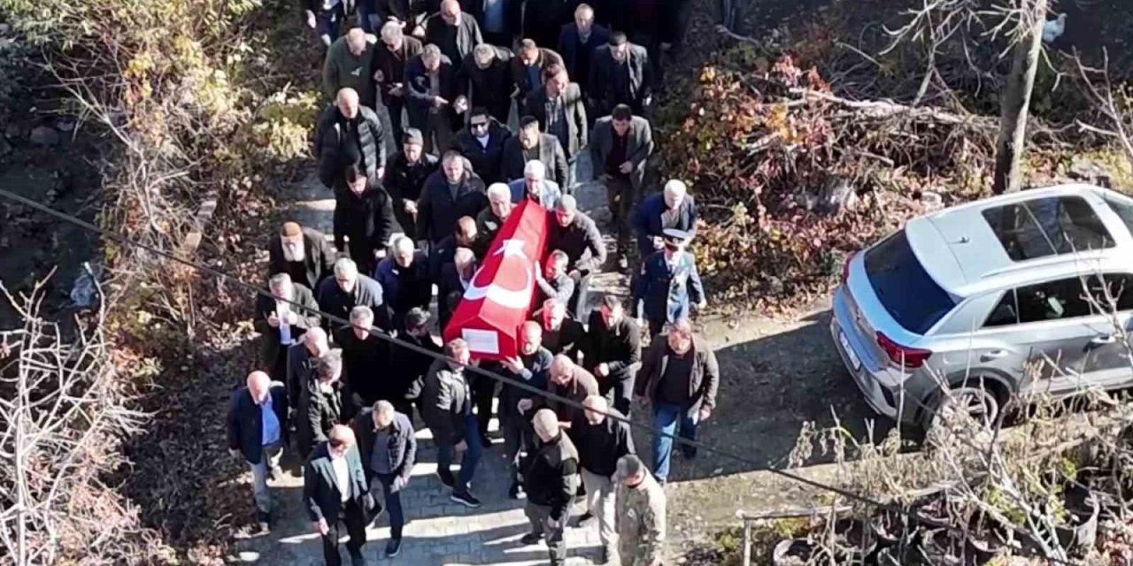 Kıbrıs Gazisi Karabey Eroğlu, son yolculuğuna uğurlandı