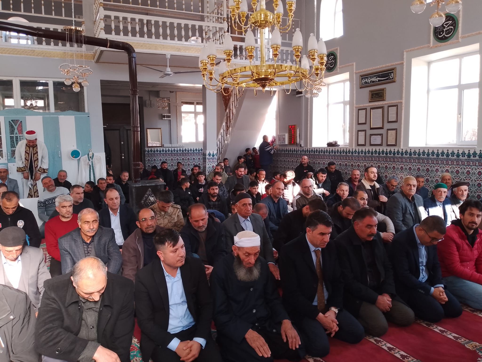 Kağızman Aşağı Kümbet Camii ibadete açıldı