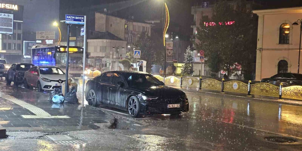 Elazığ’da sağanak yağış etkili oldu