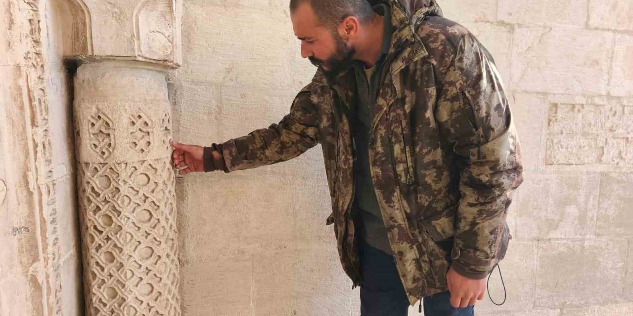 Tunceli’de 621 yıllık tarihi cami ve denge sütunları görselliğiyle göz kamaştırıyor