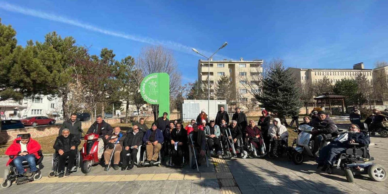 Türkiye Sakatlar Derneği’nden çağrı: "Erişilebilir şehir için adım atın"