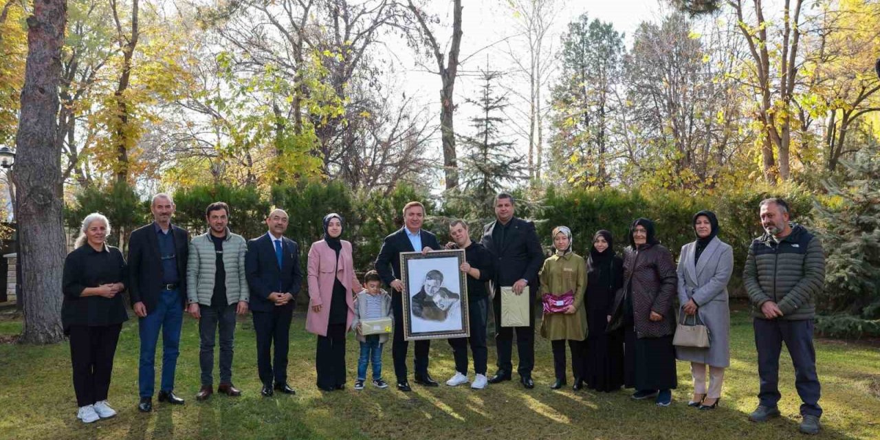 Vali Aydoğdu, Dünya Engelliler Günü’nde özel bireyleri ağırladı