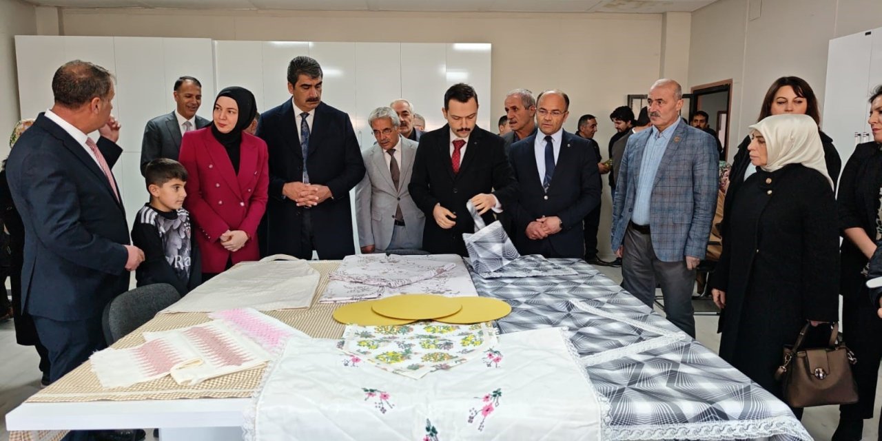 Aşkale’de kadın istihdamı gelişim projesi kapsamında üç yeni atölye kuruldu