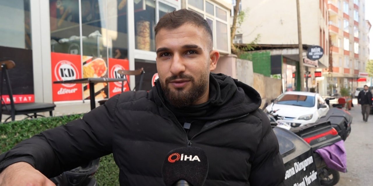 Muş’ta üşüyen kuryeye eldivenini veren polis gönülleri ısıttı