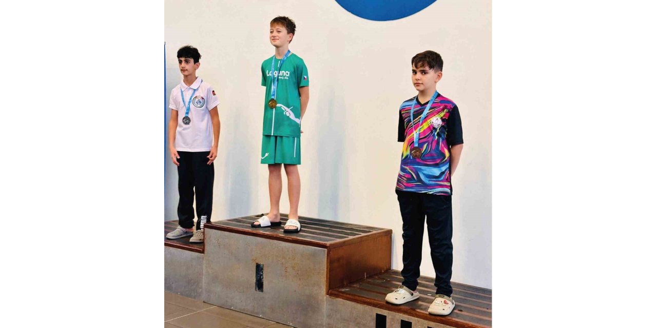 Elazığ paletli yüzme yarışlarında dünya 3.’sü oldu