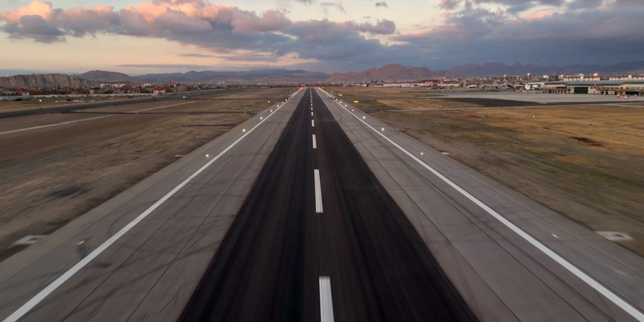 Van Ferit Melen Havalimanı tam kapasiteyle hizmette