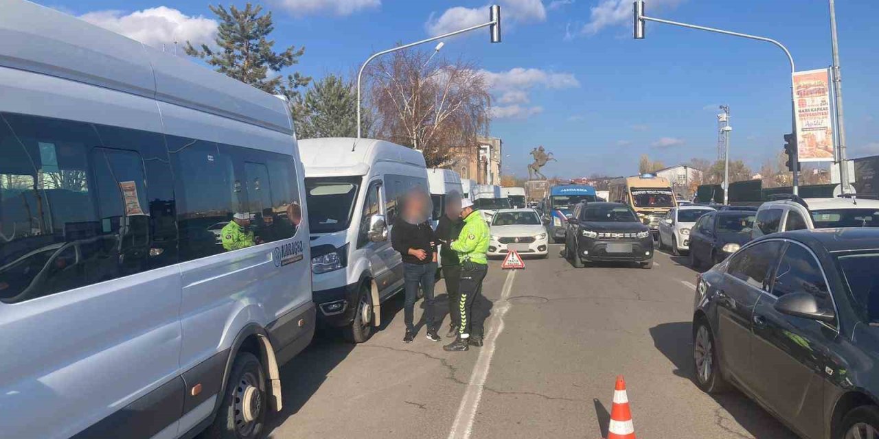 Kars’ta okul servislerine sıkı denetim: Öğrenci güvenliği öncelik