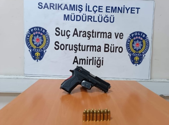 Sarıkamış’ta ruhsatsız tabanca ele geçirildi