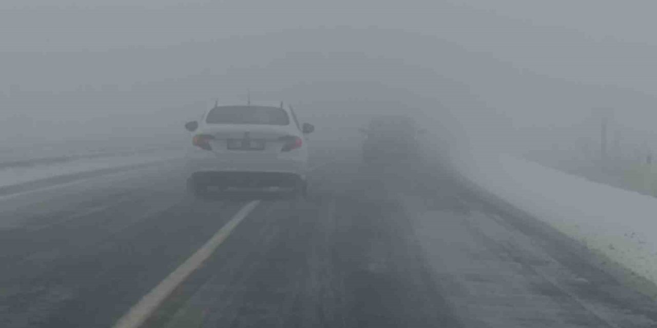 Kars’ta yoğun sis: Uçak seferleri iptal edildi