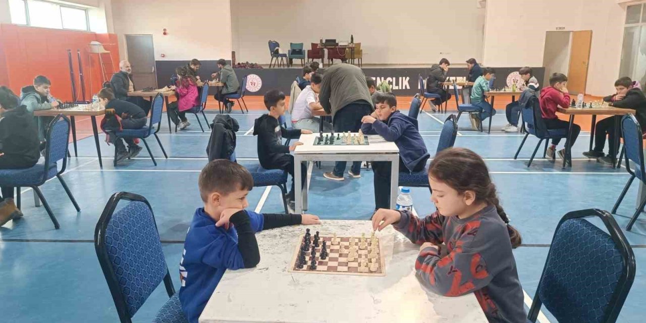Hakkari’de ‘satranç il birinciliği’ yapıldı