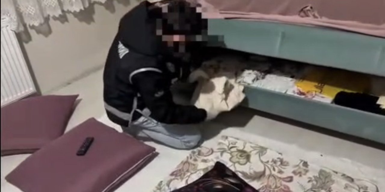 Ağrı’da kaçakçılık operasyonunda milyonluk telefon ve sigara ele geçirildi