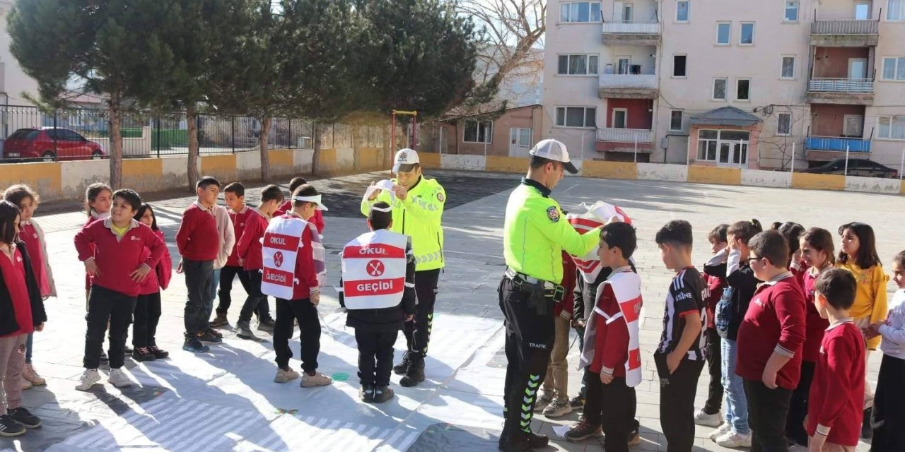 Çayırlı’da öğrencilere trafik güvenliği eğitimi